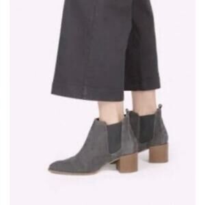 Everlane Women's Minimalist  Gray Suede Leather The Heel Chelsea Boot  Sz 7.5